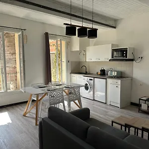 Appartement Proche Quai Rouget LʼIsle-sur-la-Sorgue